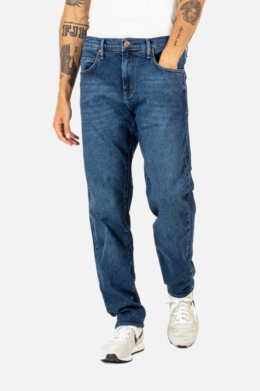Pantalón vaquero oscuro