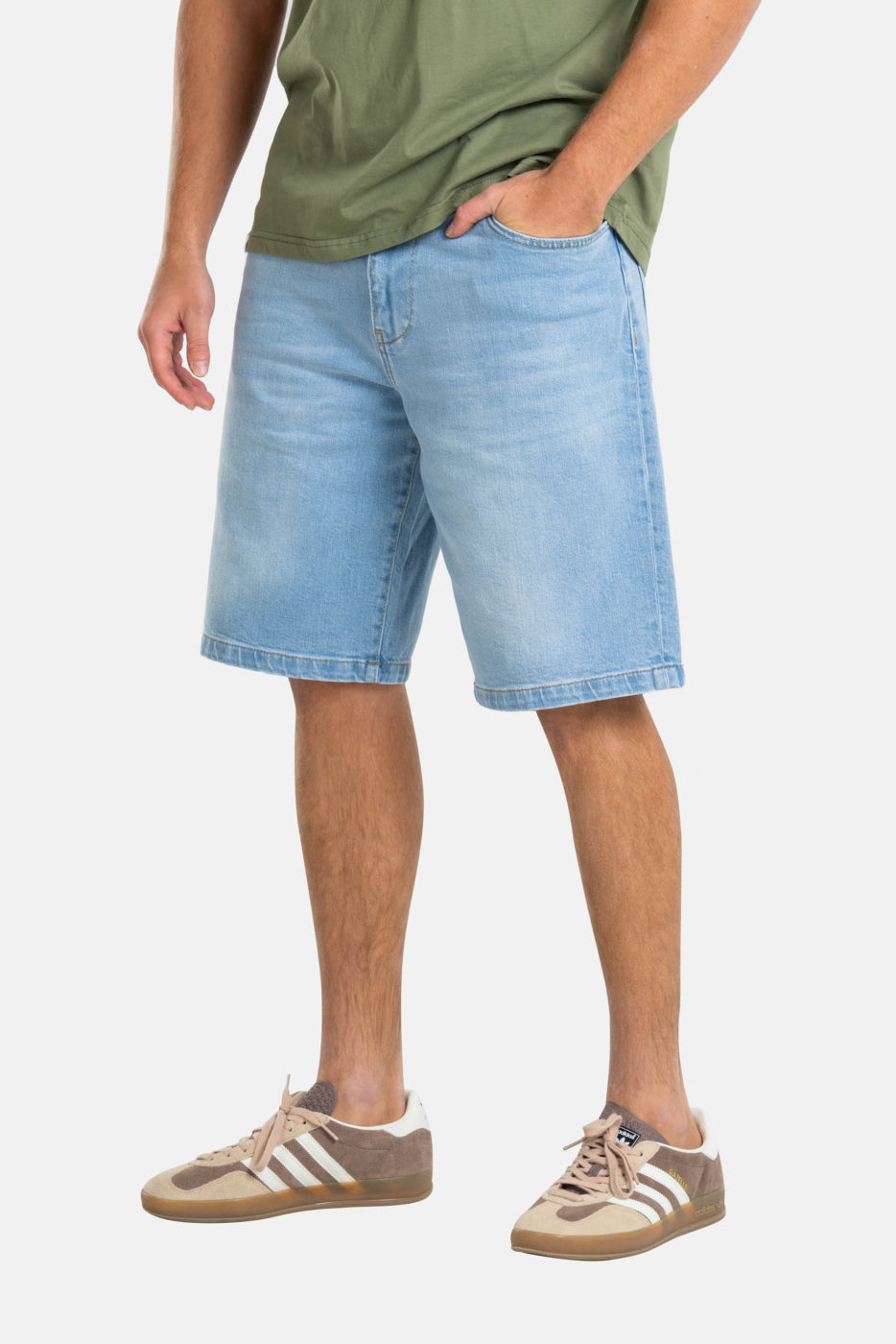 Pantalón corto vaquero azul claro