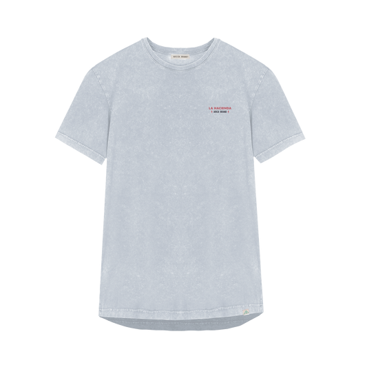 Camiseta manga corta azul claro estampada.