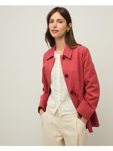 Chaqueta ajustable en rojo.