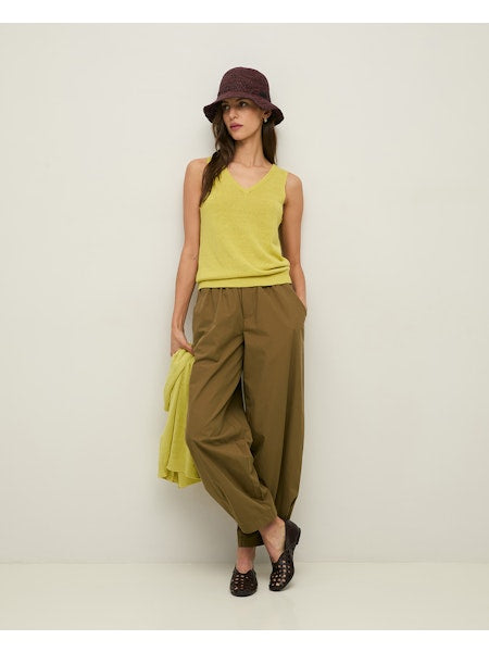 Pantalón algodón verde.