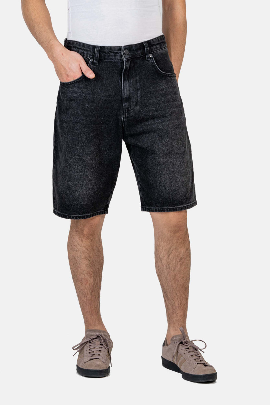Pantalón corto vaquero negro lavado