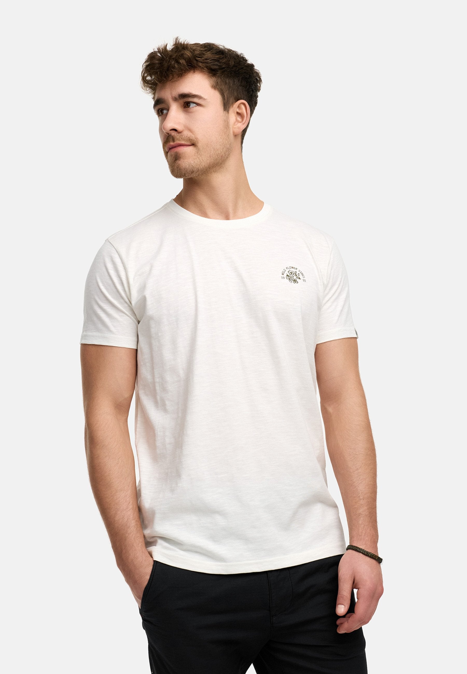 Camiseta manga corta blanca estampada.