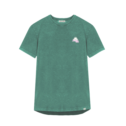 Camiseta manga corta verde estampada.