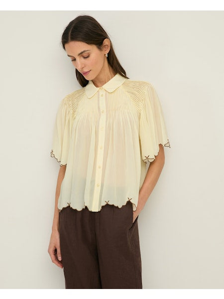 Camisa viscosa vainilla.