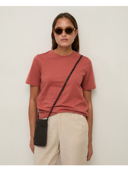 Camiseta rayas rojas cuello redondo